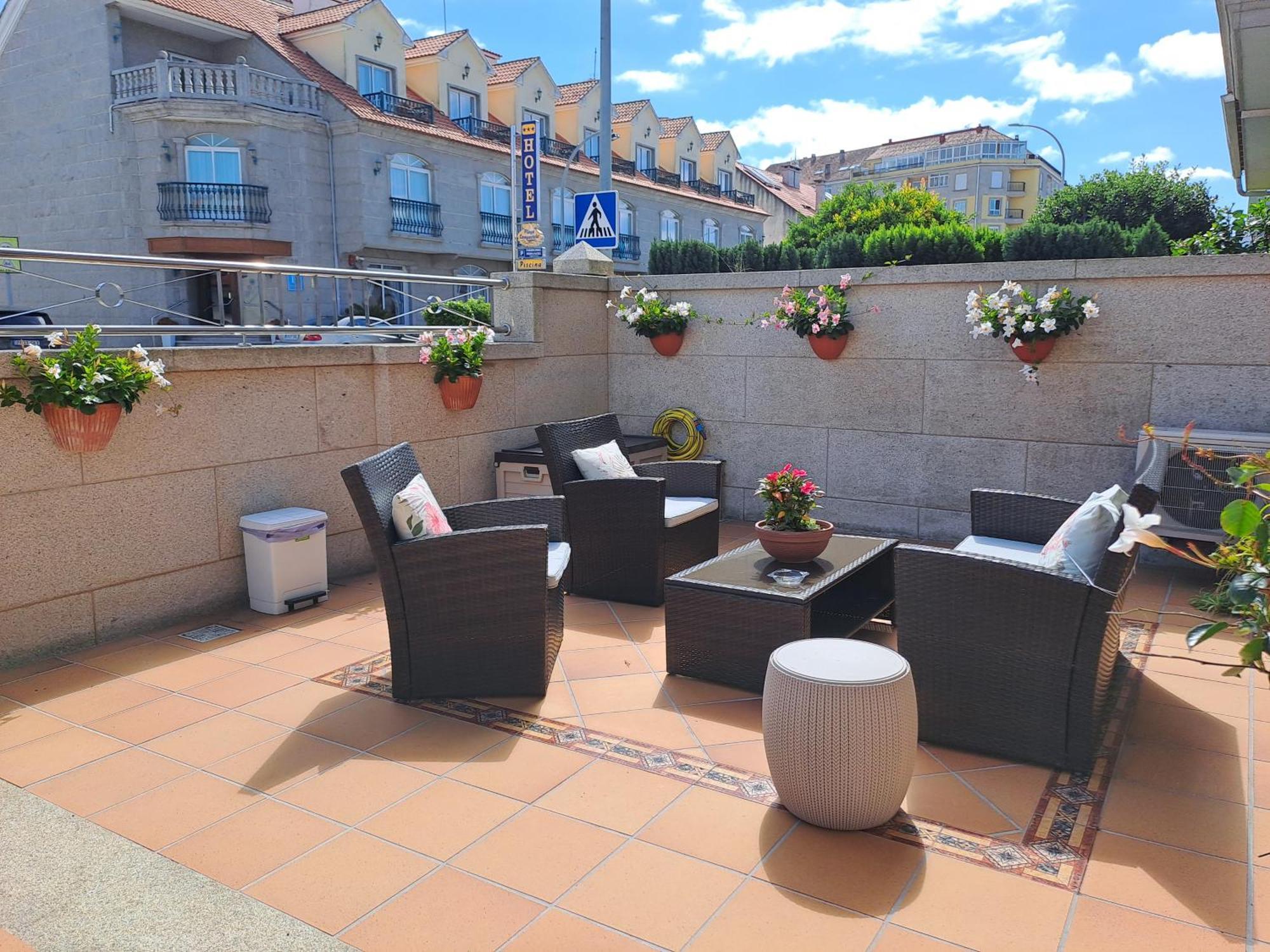 Apartamentos Playa Compostela Вильягарсия-де-Ароса Экстерьер фото
